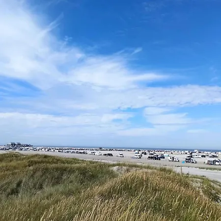 In St Peter-ording, Cleaning Included Apartment
